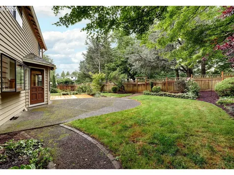 1928 Aztec Court West Linn OR 97068