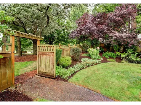 1928 Aztec Court West Linn OR 97068