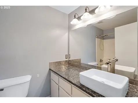 6738 SE Moscato Court Hillsboro OR 97123