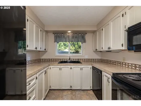 51475 Mountain View Road Scappoose OR 97056