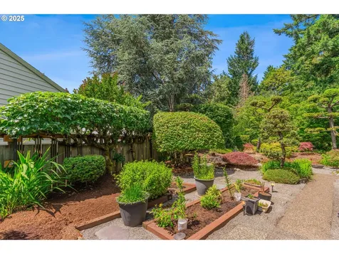 2423 NE 153rd Place Portland OR 97230
