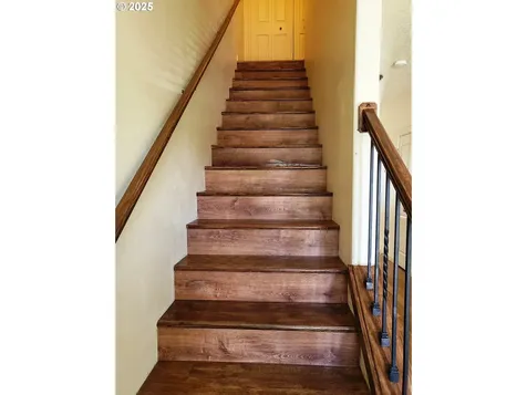 5906 NE 56th Street Vancouver WA 98661