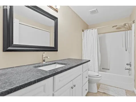 3812 NE 55th Avenue Vancouver WA 98661
