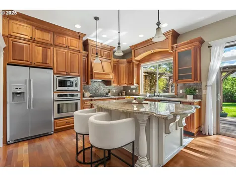 7102 SW 78th Avenue Portland OR 97223