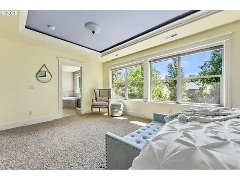 7102 SW 78th Avenue Portland OR 97223