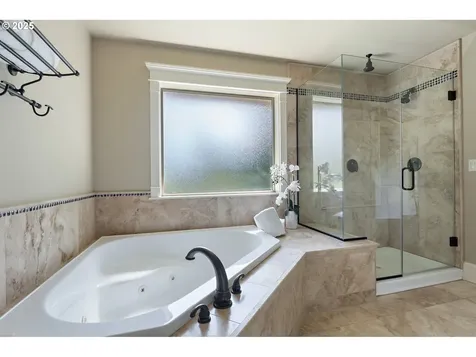 7102 SW 78th Avenue Portland OR 97223