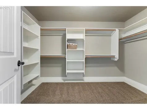 7102 SW 78th Avenue Portland OR 97223
