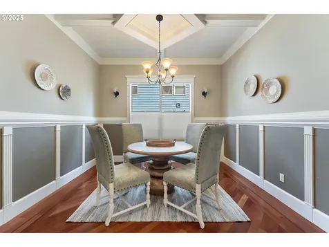 7102 SW 78th Avenue Portland OR 97223