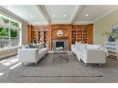 7102 SW 78th Avenue Portland OR 97223