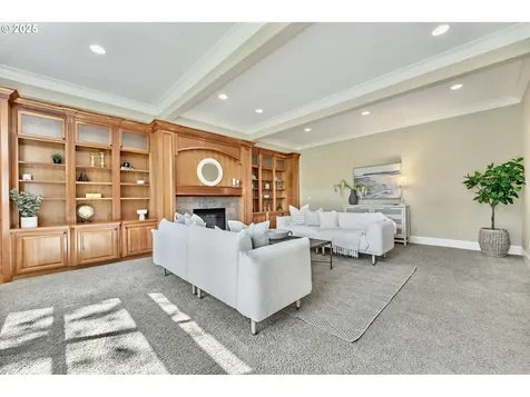 7102 SW 78th Avenue Portland OR 97223