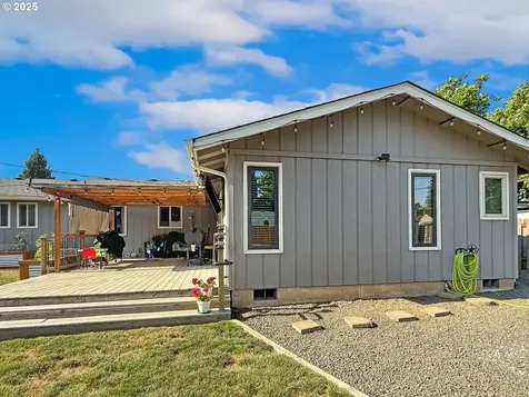 762 Randall Drive Lebanon OR 97355