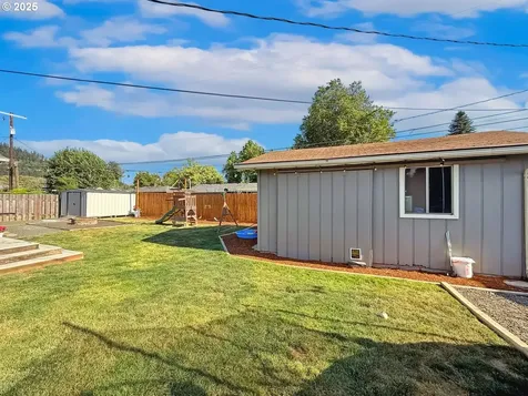 762 Randall Drive Lebanon OR 97355