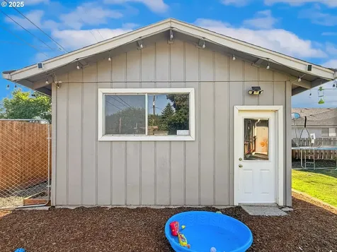 762 Randall Drive Lebanon OR 97355