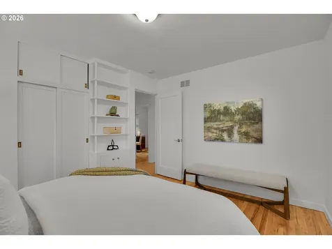5941 SW Nebraska Street Portland OR 97221