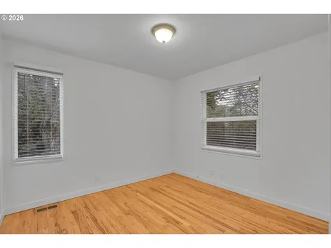 5941 SW Nebraska Street Portland OR 97221
