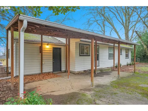 5941 SW Nebraska Street Portland OR 97221