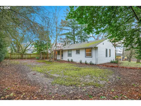5941 SW Nebraska Street Portland OR 97221
