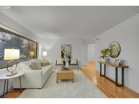 5941 SW Nebraska Street Portland OR 97221