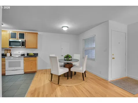 5941 SW Nebraska Street Portland OR 97221