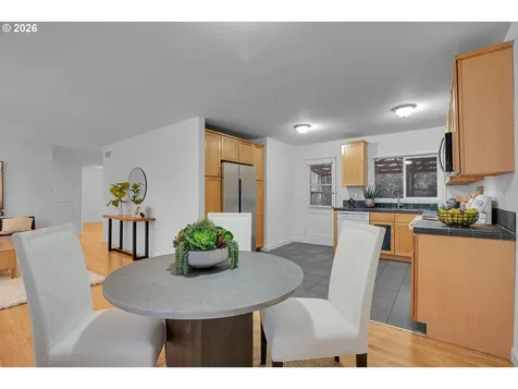 5941 SW Nebraska Street Portland OR 97221