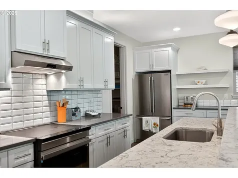 1878 SE Jasmine Place Gresham OR 97080