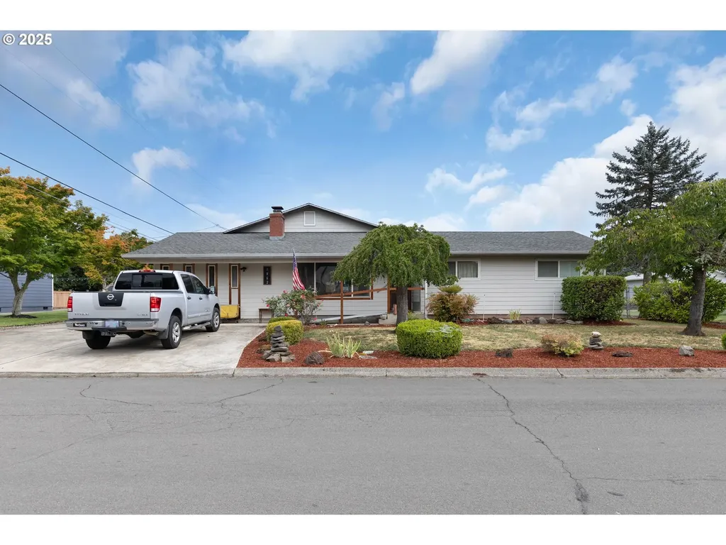 1862 NW Oerding Avenue Roseburg OR 97471