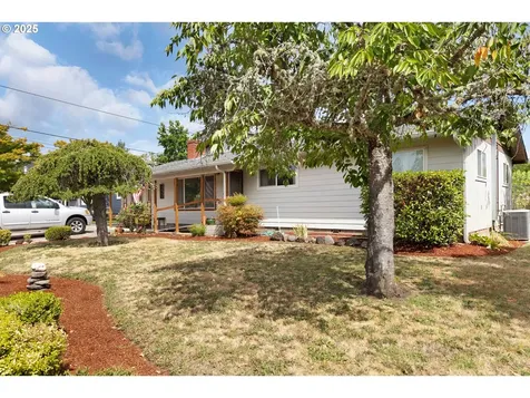 1862 NW Oerding Avenue Roseburg OR 97471