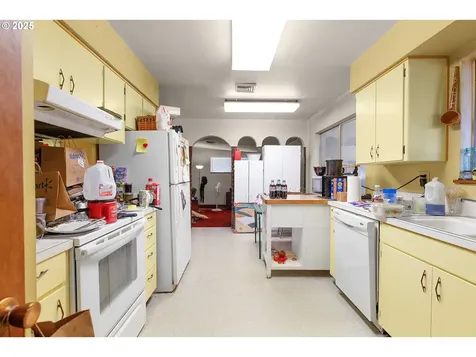 1862 NW Oerding Avenue Roseburg OR 97471