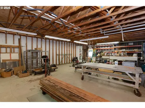 1862 NW Oerding Avenue Roseburg OR 97471