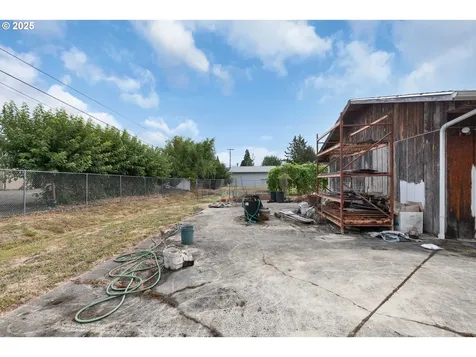 1862 NW Oerding Avenue Roseburg OR 97471