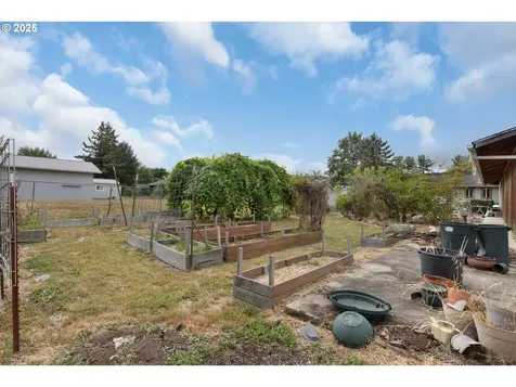 1862 NW Oerding Avenue Roseburg OR 97471