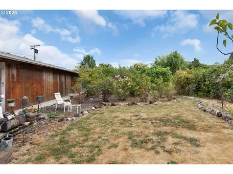 1862 NW Oerding Avenue Roseburg OR 97471
