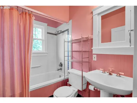 712 W 30th Street Vancouver WA 98660