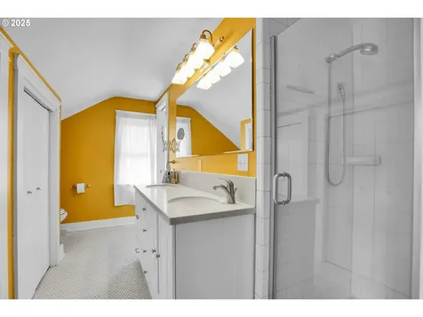 712 W 30th Street Vancouver WA 98660