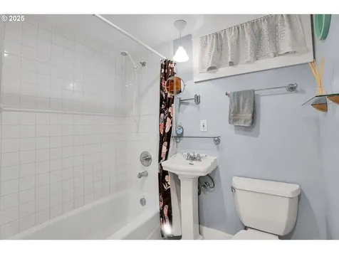712 W 30th Street Vancouver WA 98660