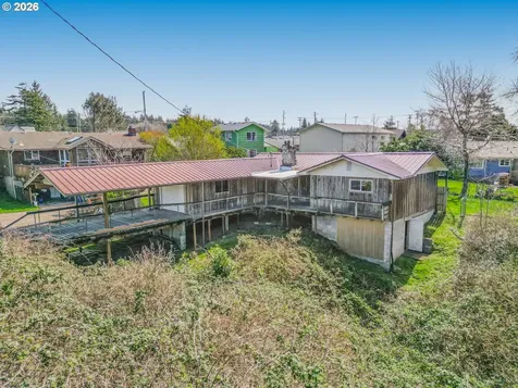 448 NE 10th Street Newport OR 97365