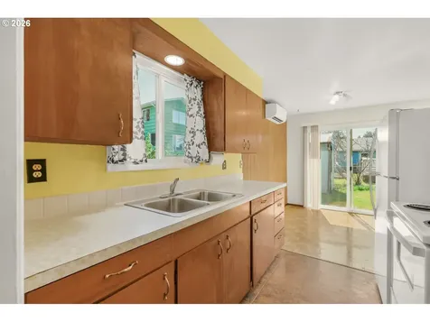 448 NE 10th Street Newport OR 97365