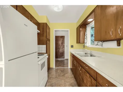 448 NE 10th Street Newport OR 97365