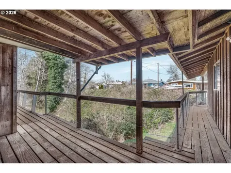 448 NE 10th Street Newport OR 97365