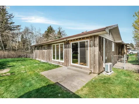 448 NE 10th Street Newport OR 97365