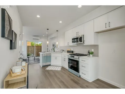 6802 NE 6th Avenue Portland OR 97211