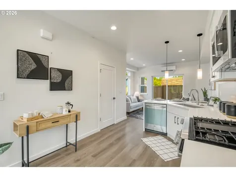 6802 NE 6th Avenue Portland OR 97211