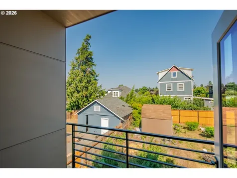6802 NE 6th Avenue Portland OR 97211