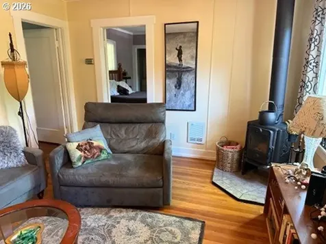 90988 Angels Flight Road Walterville OR 97489