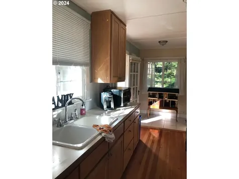 90988 Angels Flight Road Walterville OR 97489