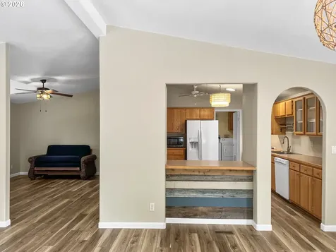 380 Seagrove Loop Lincoln City OR 97367
