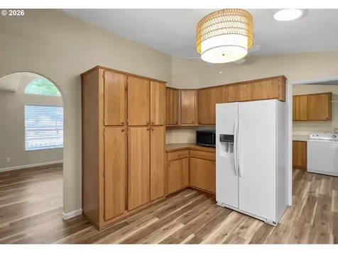380 Seagrove Loop Lincoln City OR 97367