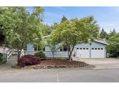 380 Seagrove Loop Lincoln City OR 97367