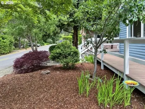 380 Seagrove Loop Lincoln City OR 97367