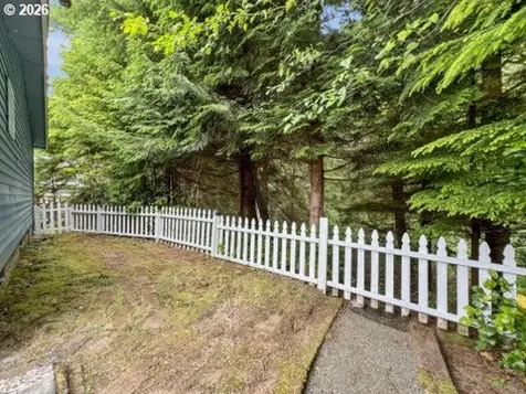 380 Seagrove Loop Lincoln City OR 97367